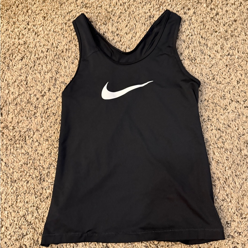 Nike Pro Women's Black and White Tank Top